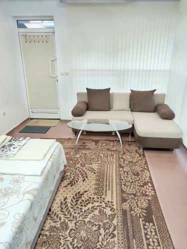 Apartamento Balkan Independent Entrance Studio In Downtown