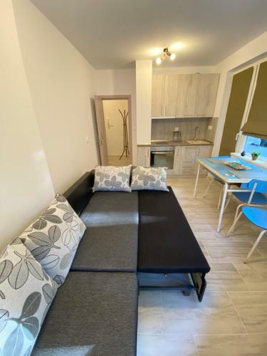 Uzun Apartments