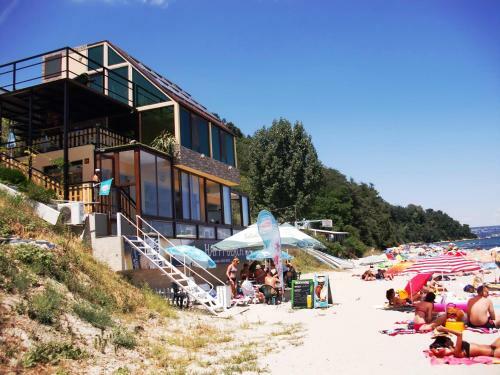Hostal Happy Beach Rooms
