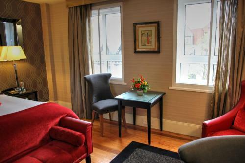 Benedicts Hotel