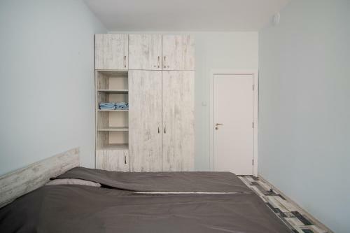 Zhakler - Top Center Apartment Opposite Starbucks