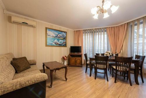 Vazov Residence , Two Bedroom Top Centre Apartment