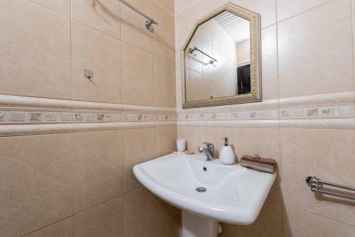 Vazov Residence , Two Bedroom Top Centre Apartment