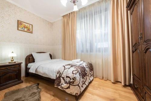 Vazov Residence , Two Bedroom Top Centre Apartment