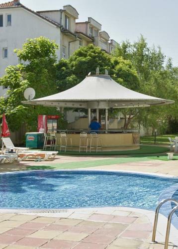 Aya's Beach Apartment