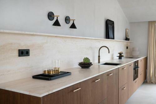 Luxe Design Villa Met Vrij Uitzicht Over Het Meer.