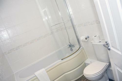 Base Serviced Apartments - The Docks