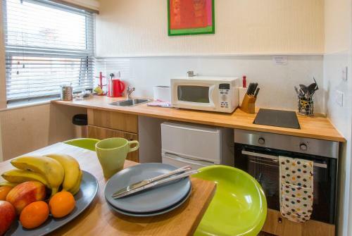 Hostal Discovery Accommodation