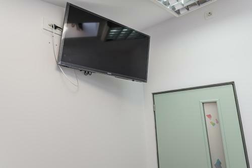 Hostel Ghimbav Airport