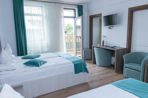 Hostal Sim House