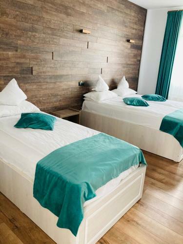 Hostal Sim House