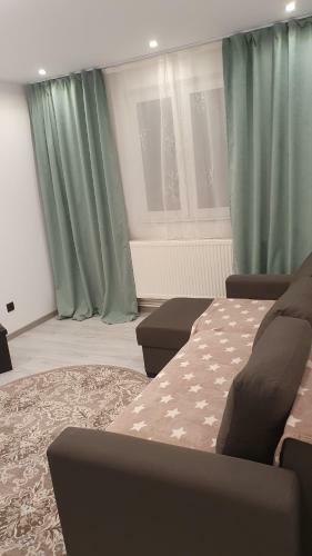 Apartament Ella ,wifi Inclus La Straja ,lupeni !