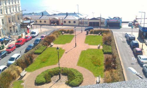 Mowbray Apartments