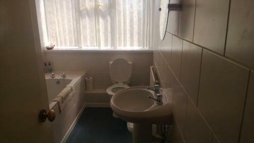 Hostal Brentwood House