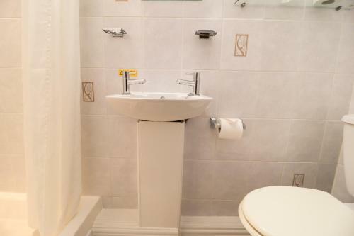 Hostal Mont Millais