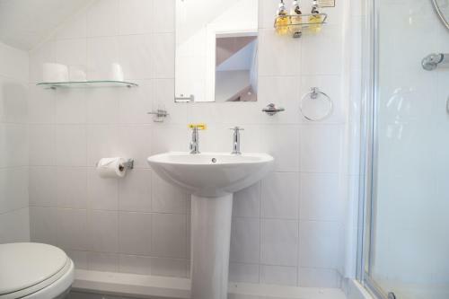 Hostal Mont Millais
