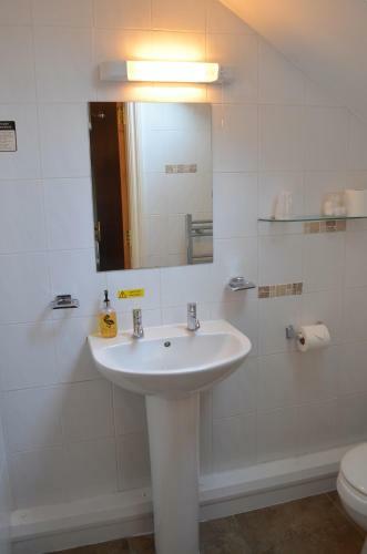 Hostal Mont Millais