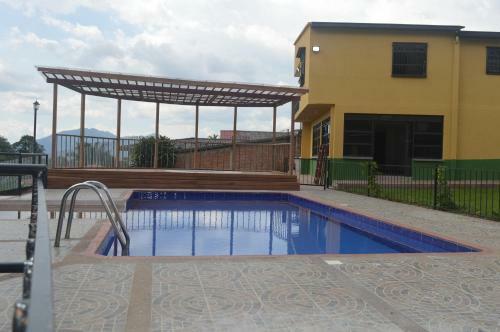 Finca La Caba�ita Los Boh�os Con Piscina
