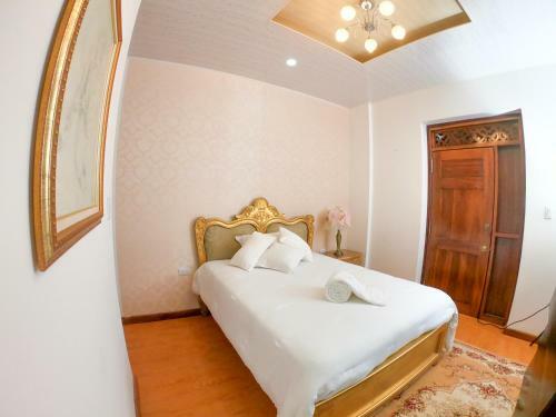Hotel Salamina Highs