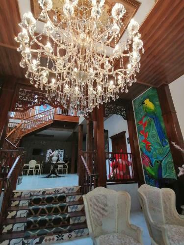 Hotel Salamina Highs