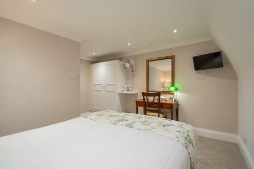 The Clarendon Hotel