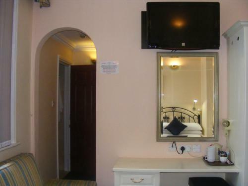Mermaid Suite Hotel