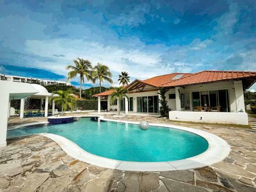 Increible Villa Campestre En Ricaurte Cundinamarca
