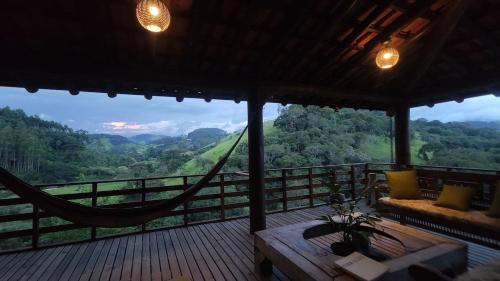 Chal� Master Com Piscina de Borda Infinita