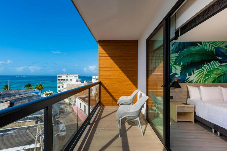 Sea Avenue Hotel