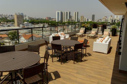 Apartamento O Melhor Do Alto Da XV Com Sacada E Garagem
