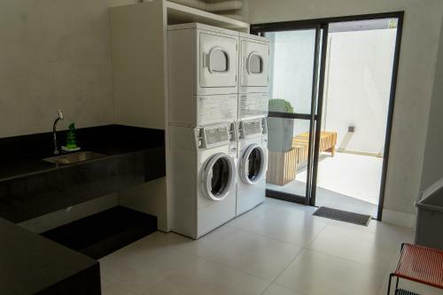 Apartamento O Melhor Do Alto Da XV Com Sacada E Garagem