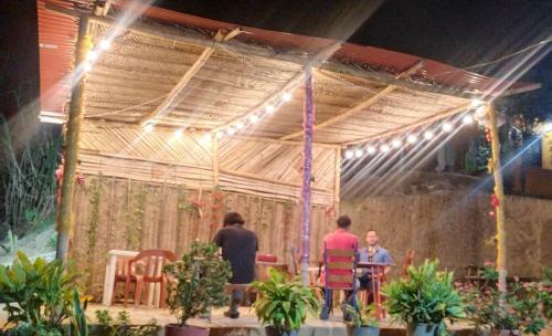 Hostal Mivals