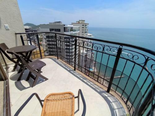 Apartamento Amoblado, Con La Mejor Vista Al Mar!