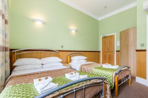 Hostal Gower House Hotel