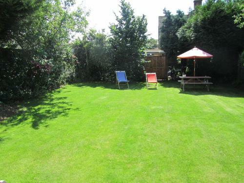 Hostal Leverton House