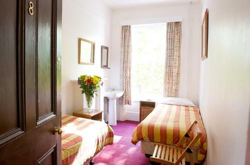 Hostal Curzon House Hotel