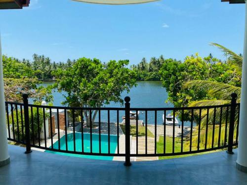 Hostal Villa Riverside