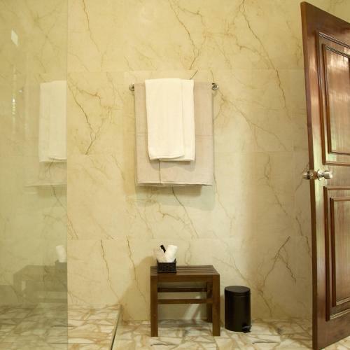 Bed & Breakfast Villa Layanga - Riverside Guestrooms