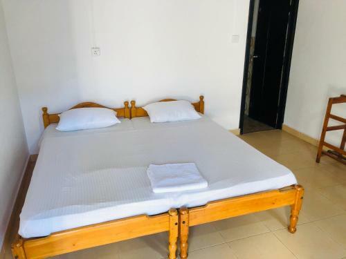Hostal Sam's Hut Arugambay