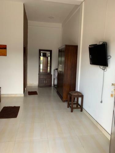 Hotel Tandoori Hut Inn Arugambay