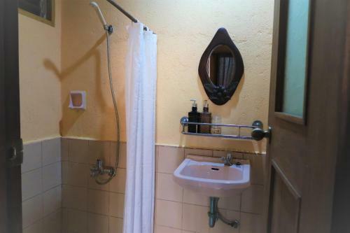 Hotel Villa Marmarine Beach Resort & Restaurant