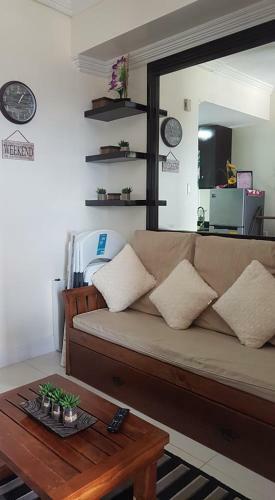 Bed & Breakfast Wind Residences Tagaytay Taal Lake View