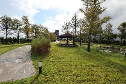 Qian Qian Riverside B&B