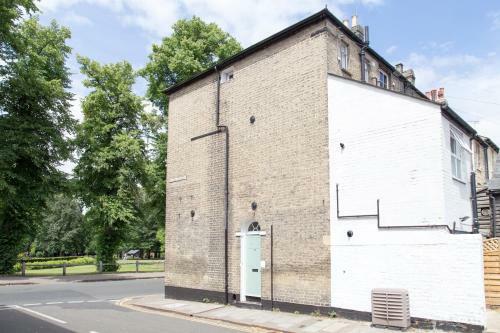 Regency House Apartments