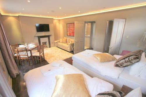 Regency House Apartments