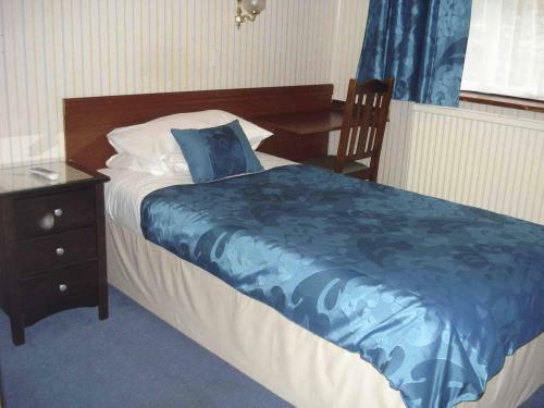 Hostal Bridge Guest House