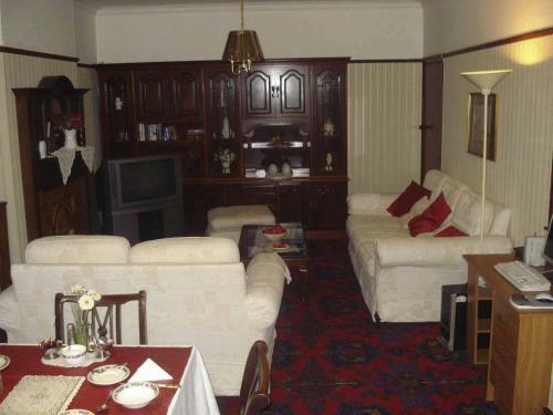 Hostal Bridge Guest House