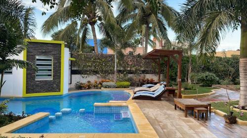 Hotel Coco Mar Suites