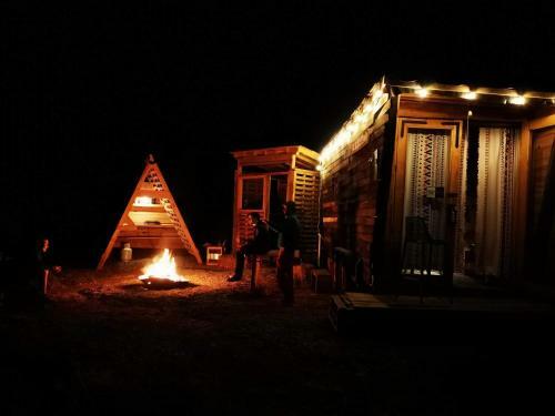 Glamping Ukuleleria