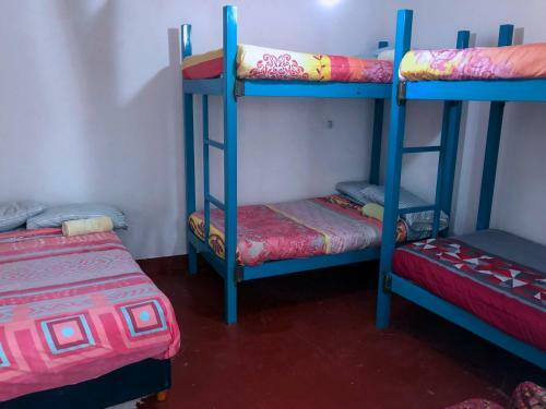 Hostal Casa Chuparrosa House